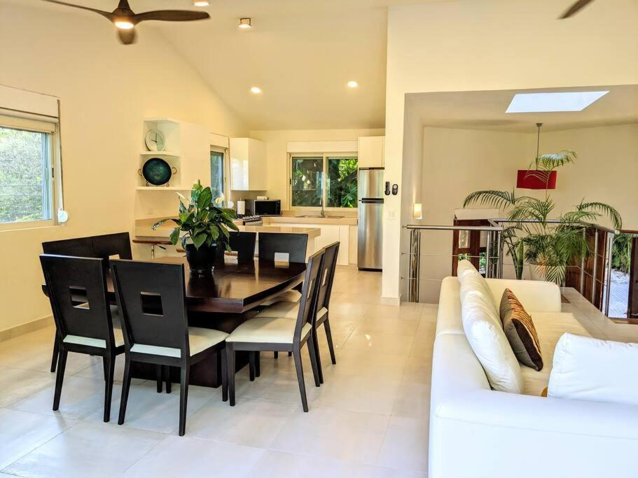 Modern Pool Ocean Views Terrace Bbq Vista Real Villa *
